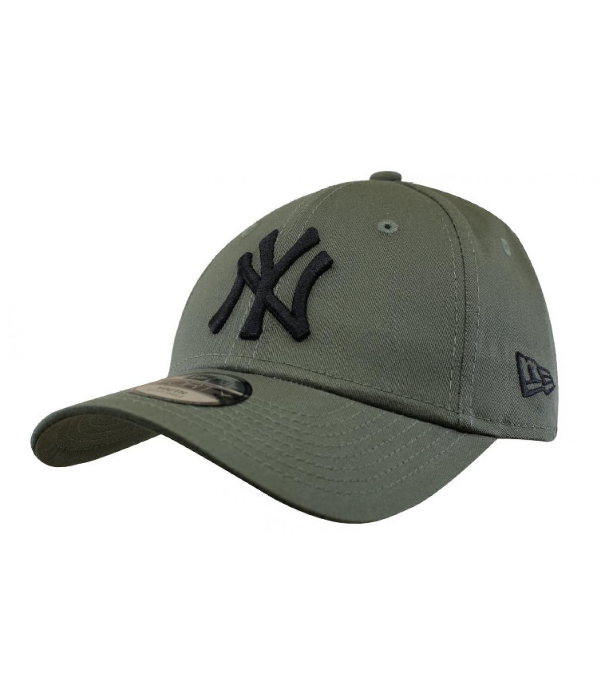 Essentail 940 NY olive black New Era